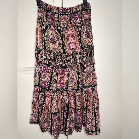 Andrew & Co Black and Pink Paisley Maxi Skirt size M - Picture 2 of 5